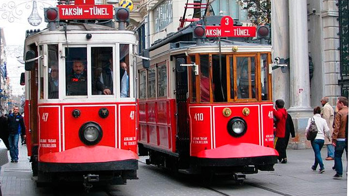 Tram - Tramway - strassenbahn - tramvay - istanbul - turkey